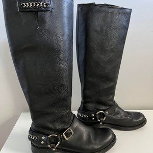 FRYE Jenna Black Leather 9.5 Chain Harness Womens Pull on Boots
